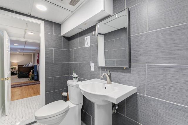 11 Farview Hill Road, Atkinson, NH 03811