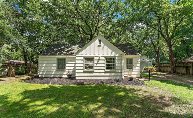 8827 Lincoln Street NE, Blaine, MN 55434