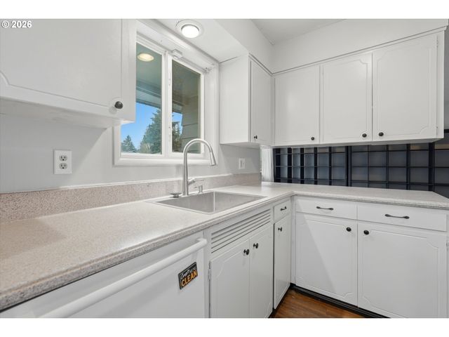 1250 Se 36TH Ave, Hillsboro, OR 97123