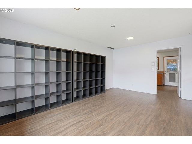 1250 Se 36TH Ave, Hillsboro, OR 97123