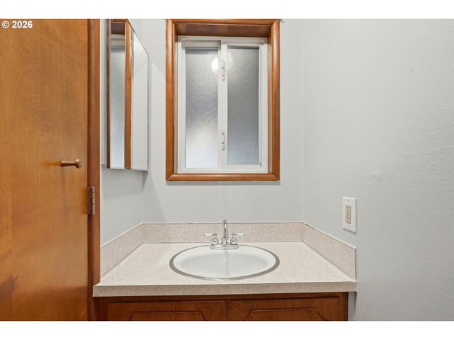 1250 Se 36TH Ave, Hillsboro, OR 97123