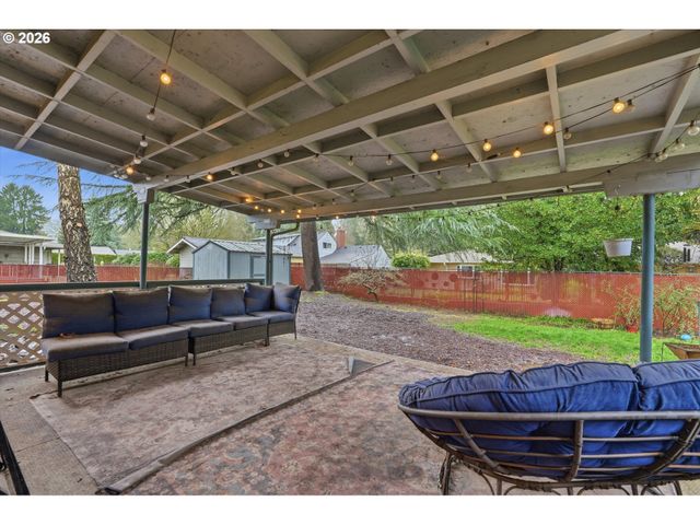 1250 Se 36TH Ave, Hillsboro, OR 97123