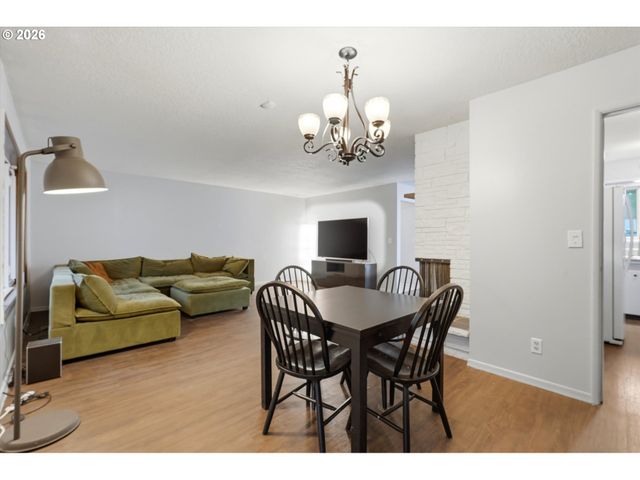 1250 Se 36TH Ave, Hillsboro, OR 97123