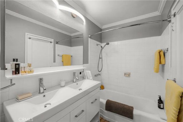 5150 Village Grn, Los Angeles, CA 90016