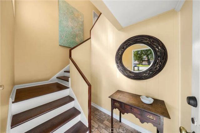 5150 Village Grn, Los Angeles, CA 90016