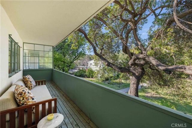 5150 Village Grn, Los Angeles, CA 90016