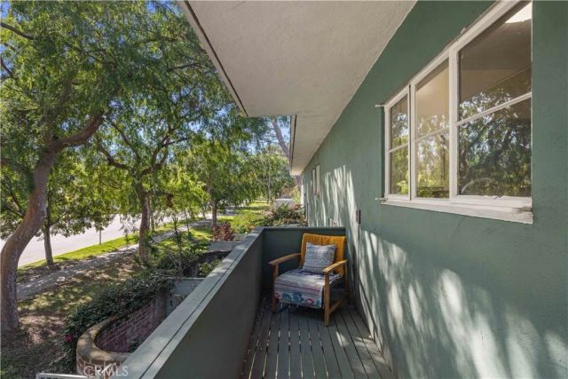 5150 Village Grn, Los Angeles, CA 90016