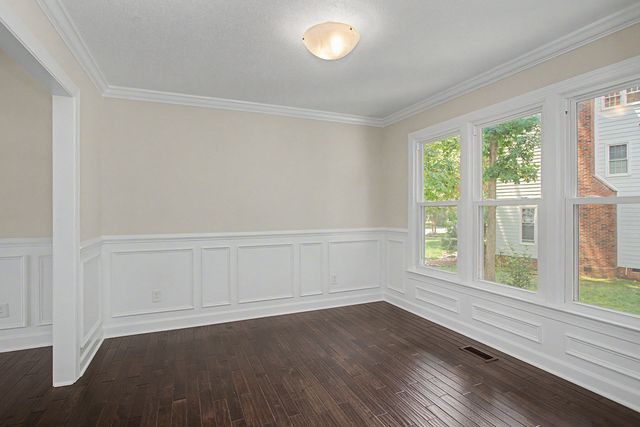 1001 Lantern Light Court, Apex, NC 27502