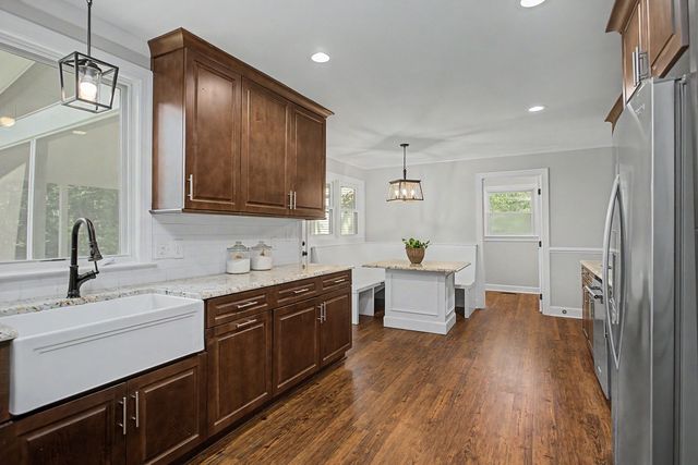 1001 Lantern Light Court, Apex, NC 27502