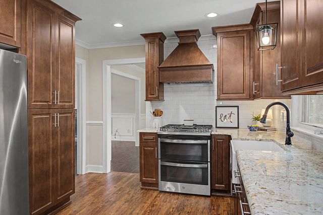 1001 Lantern Light Court, Apex, NC 27502