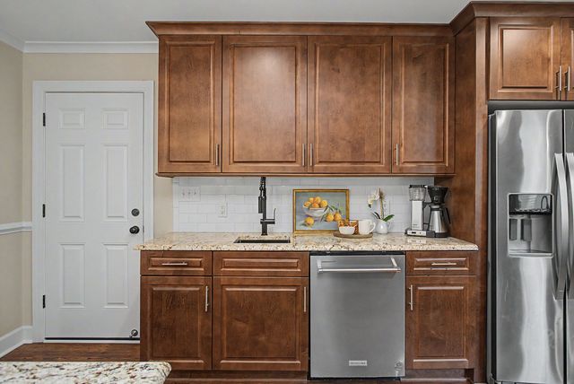 1001 Lantern Light Court, Apex, NC 27502