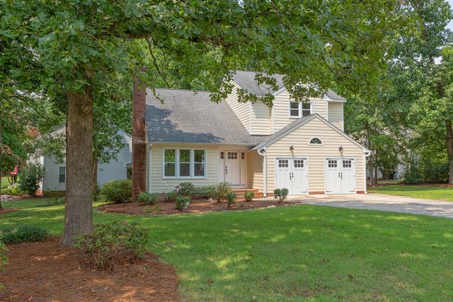 1001 Lantern Light Court, Apex, NC 27502