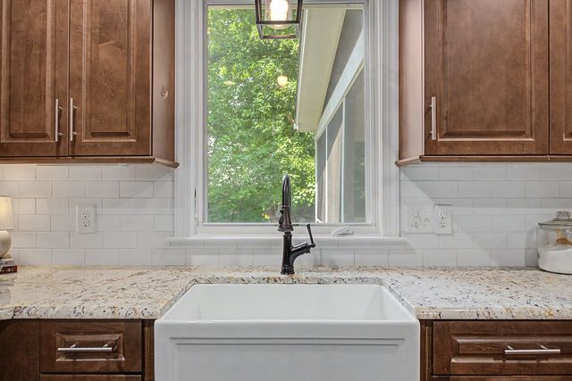 1001 Lantern Light Court, Apex, NC 27502