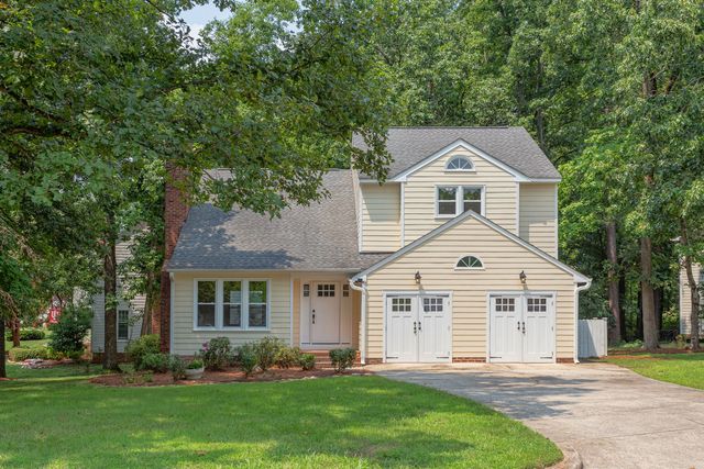 1001 Lantern Light Court, Apex, NC 27502
