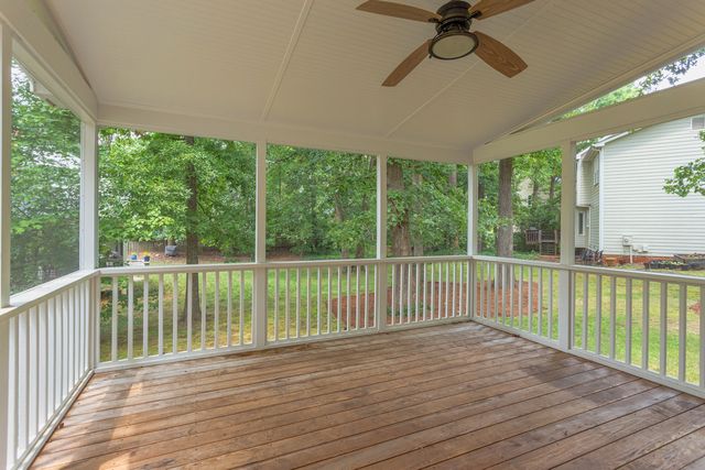 1001 Lantern Light Court, Apex, NC 27502