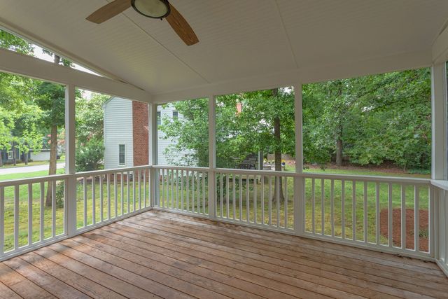 1001 Lantern Light Court, Apex, NC 27502
