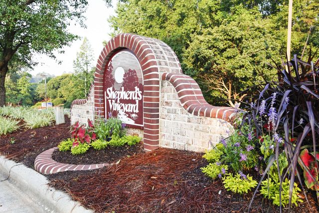 1001 Lantern Light Court, Apex, NC 27502