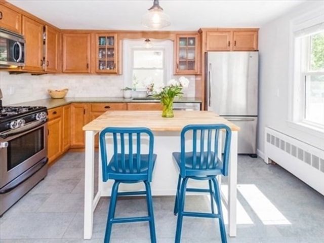 62 Bowdoin Ave 62, Waltham, MA 02451