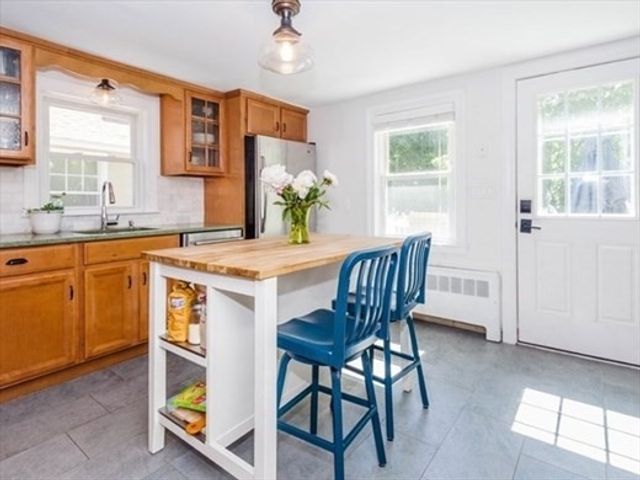 62 Bowdoin Ave 62, Waltham, MA 02451
