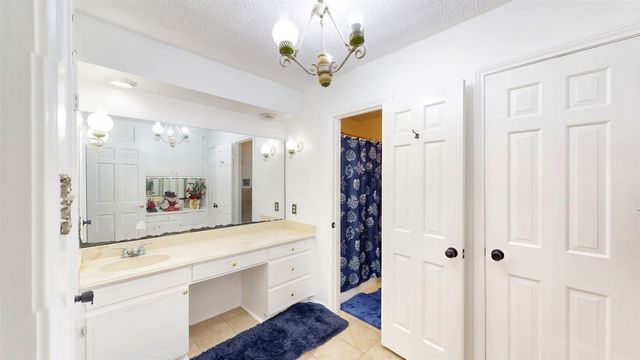 7432 Brentwood Stair Road, Fort Worth, TX 76112