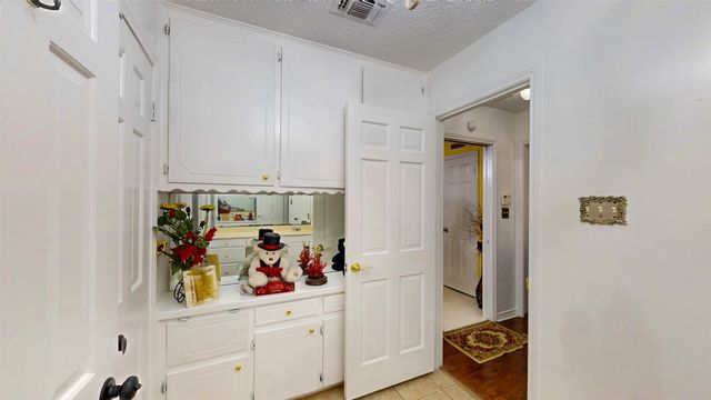 7432 Brentwood Stair Road, Fort Worth, TX 76112