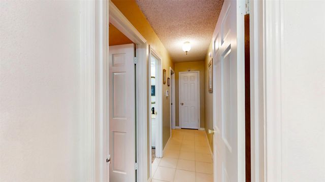 7432 Brentwood Stair Road, Fort Worth, TX 76112