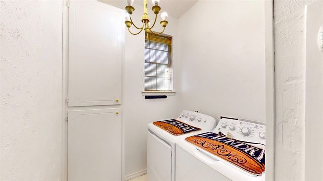7432 Brentwood Stair Road, Fort Worth, TX 76112