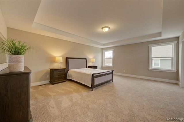 601 Birkdale, Howell, MI 48843