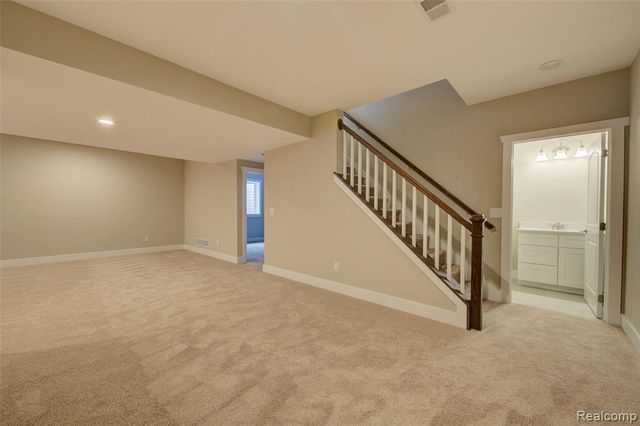 601 Birkdale, Howell, MI 48843