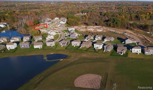 601 Birkdale, Howell, MI 48843