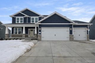 601 Birkdale, Howell, MI 48843