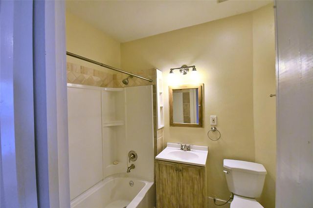 1037 Oxford Street, Houston, TX 77008