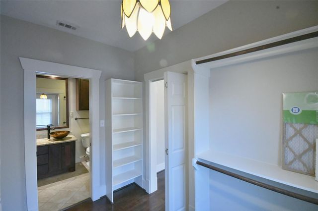 1037 Oxford Street, Houston, TX 77008