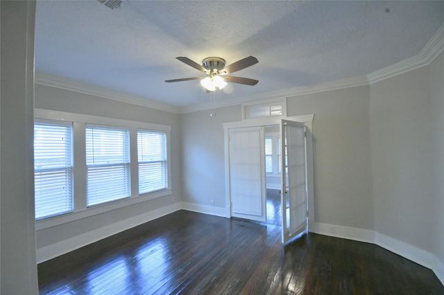 1037 Oxford Street, Houston, TX 77008