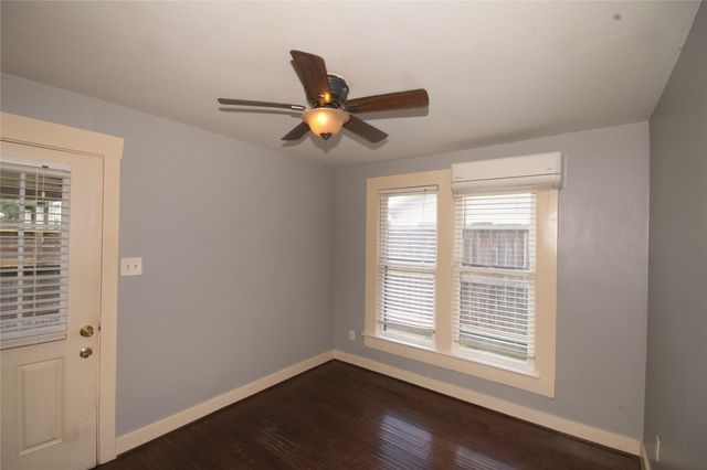 1037 Oxford Street, Houston, TX 77008