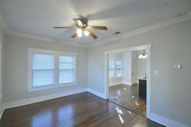 1037 Oxford Street, Houston, TX 77008