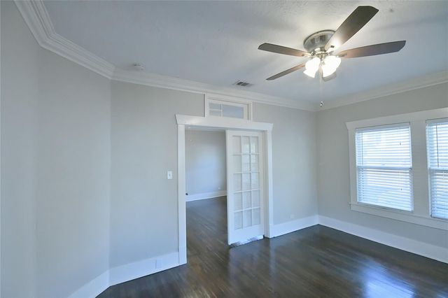 1037 Oxford Street, Houston, TX 77008