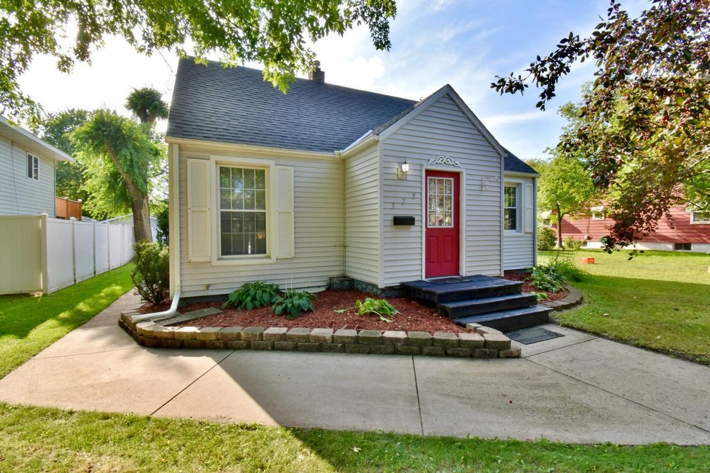 329 27th Avenue N, Saint Cloud, MN 56303