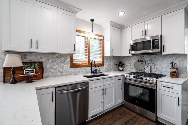 10541 W Pine Ridge ROAD, Milwaukee, WI 53228