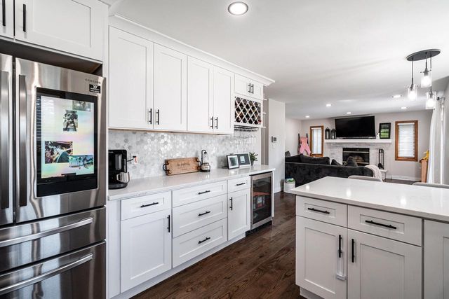 10541 W Pine Ridge ROAD, Milwaukee, WI 53228