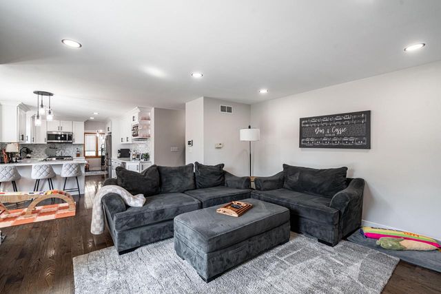 10541 W Pine Ridge ROAD, Milwaukee, WI 53228