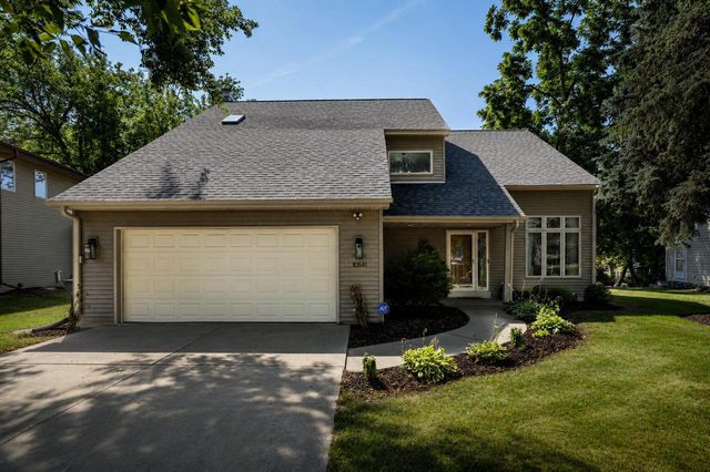 10541 W Pine Ridge ROAD, Milwaukee, WI 53228