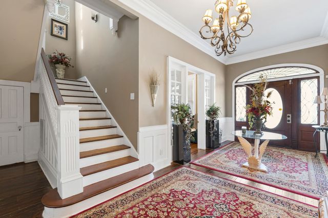 554 E Main St, Jackson, TN 38301