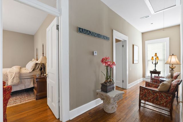 554 E Main St, Jackson, TN 38301