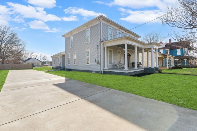 554 E Main St, Jackson, TN 38301