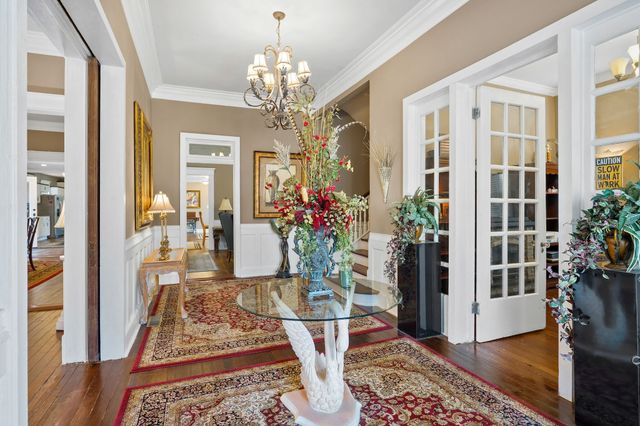 554 E Main St, Jackson, TN 38301