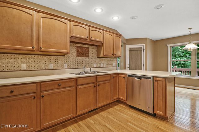 564 Cumberland View Drive, Crossville, TN 38571