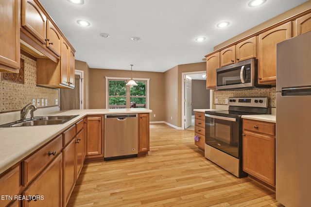 564 Cumberland View Drive, Crossville, TN 38571