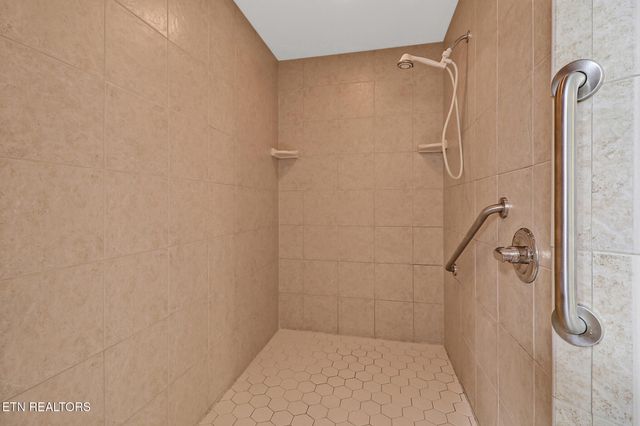 564 Cumberland View Drive, Crossville, TN 38571