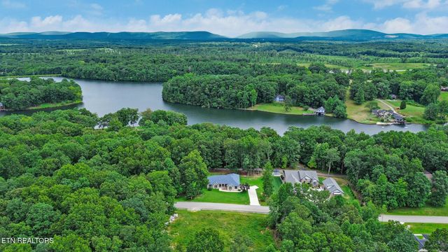 564 Cumberland View Drive, Crossville, TN 38571
